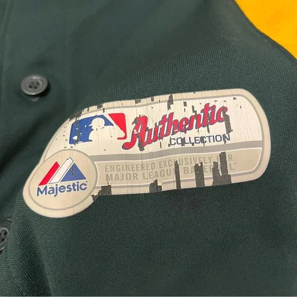 Oakland Athletics MLB Classic Green & Gold Team Logo Youth S Jersey - Picture 5 of 8